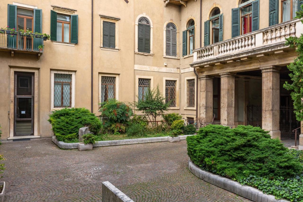 Antica Residenza Adua Apartment Verona Bagian luar foto